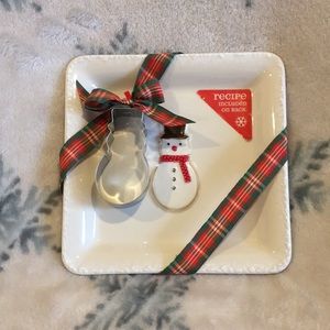 Hallmark Winter Christmas Snowman Cookie Cutter & Ceramic Plate Gift Set NWT 7x7
